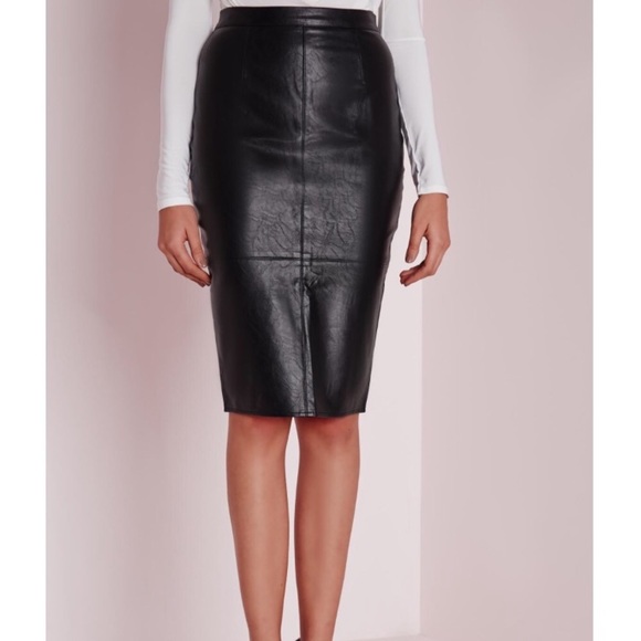 Dresses & Skirts - SALE! 💥 Vegan Leather faux leather midi skirt